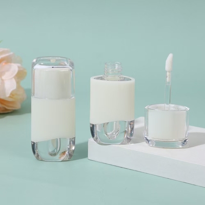 オーダーメイド 3.5G 空のリップスティックチューブ ゴムシールスクリュー閉塞 プラスチック リップバームチューブ 化粧品容器 プラスチックパッケージング