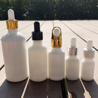 5ml 10ml 15ml 20ml 30ml 50ml 100ml エッセンシャルオイルのボトル