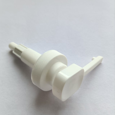 28mm 32mm カスタマイズされたカラー液体配給器 方形ヘッドローションポンプ 手洗い