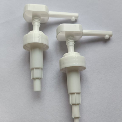 28mm 32mm カスタマイズされたカラー液体配給器 方形ヘッドローションポンプ 手洗い