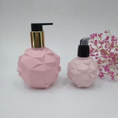特定の外観 120ml 300ml プラスチック化粧品ボトルのサポートのカスタマイズ