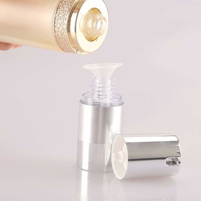カスタム15ml 30ml 50ml プラスチックエアレスポンプ 真空化粧品ボトル 漏れ防止 制御されたディスペンシング クリーム ローション パッケージング